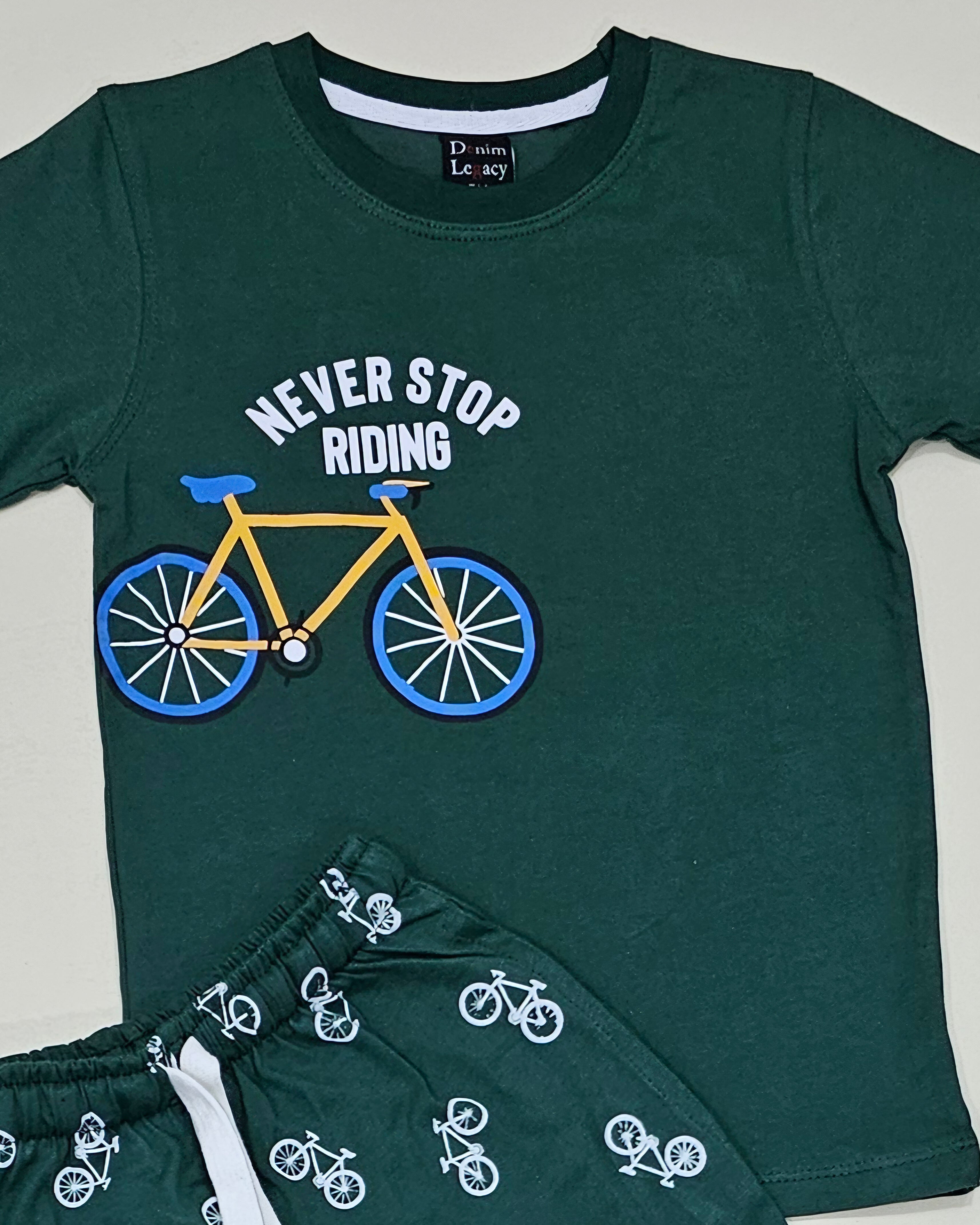 Dark Green, Never stop riding Boys Suit with Shorts in Cotton jersey fabric.