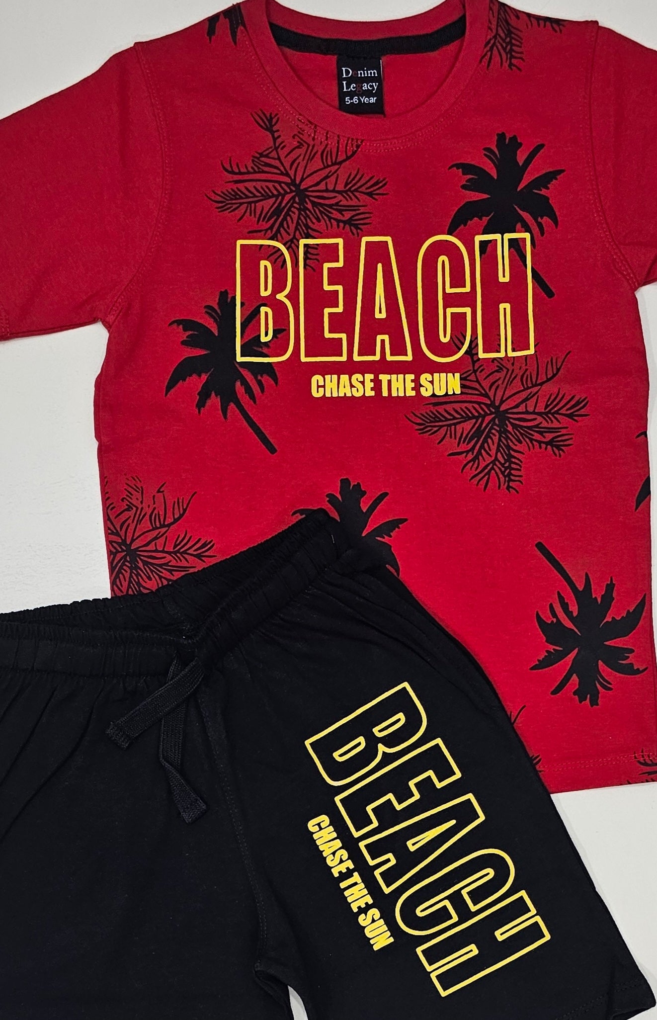 Red Beach floral print Tshirt with blackshorts in Cotton jersey fabric.