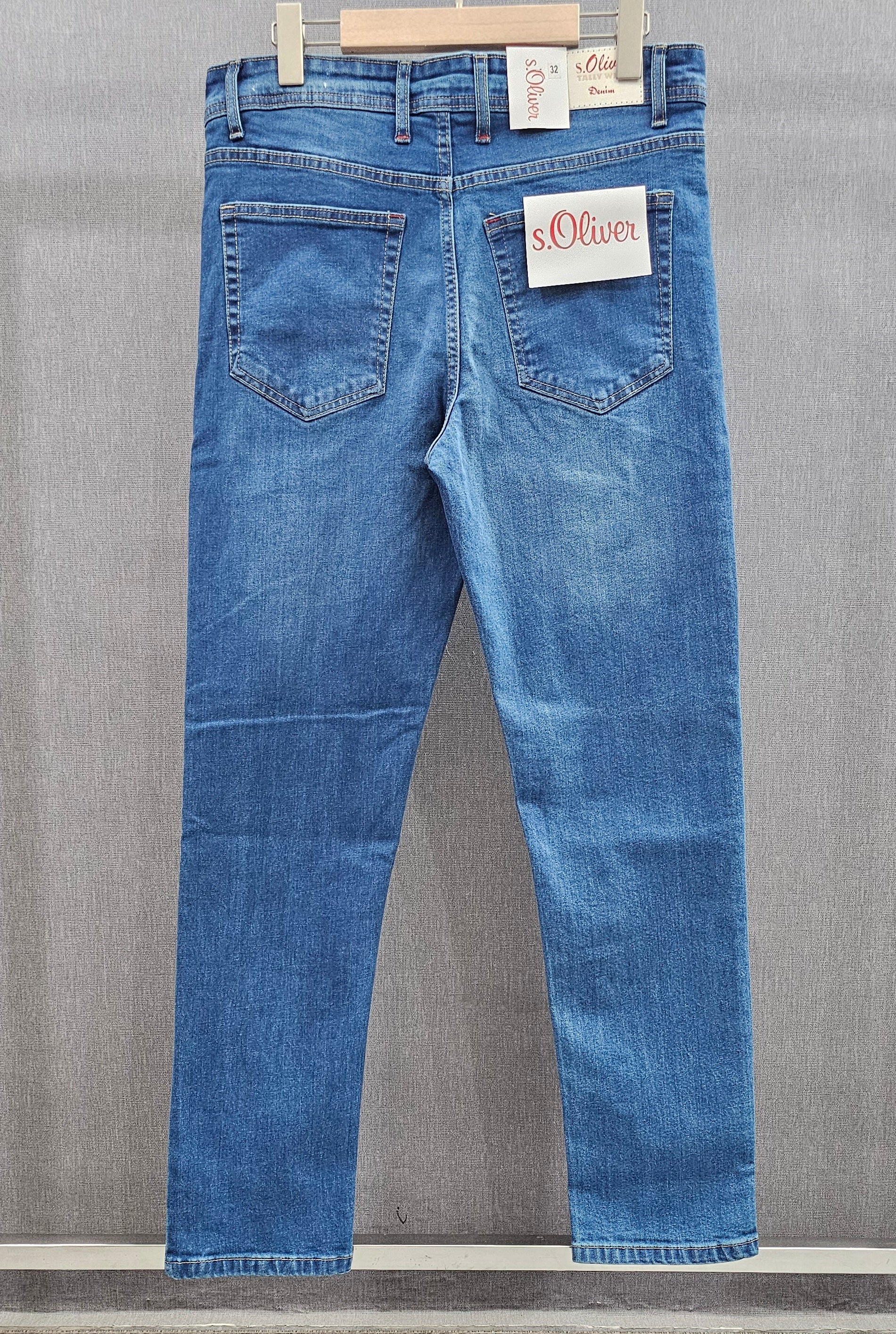 Mens Regular Fit Jeans, soft comfortable Stretch Denim Fabric, Dirty Tinted blue colour.