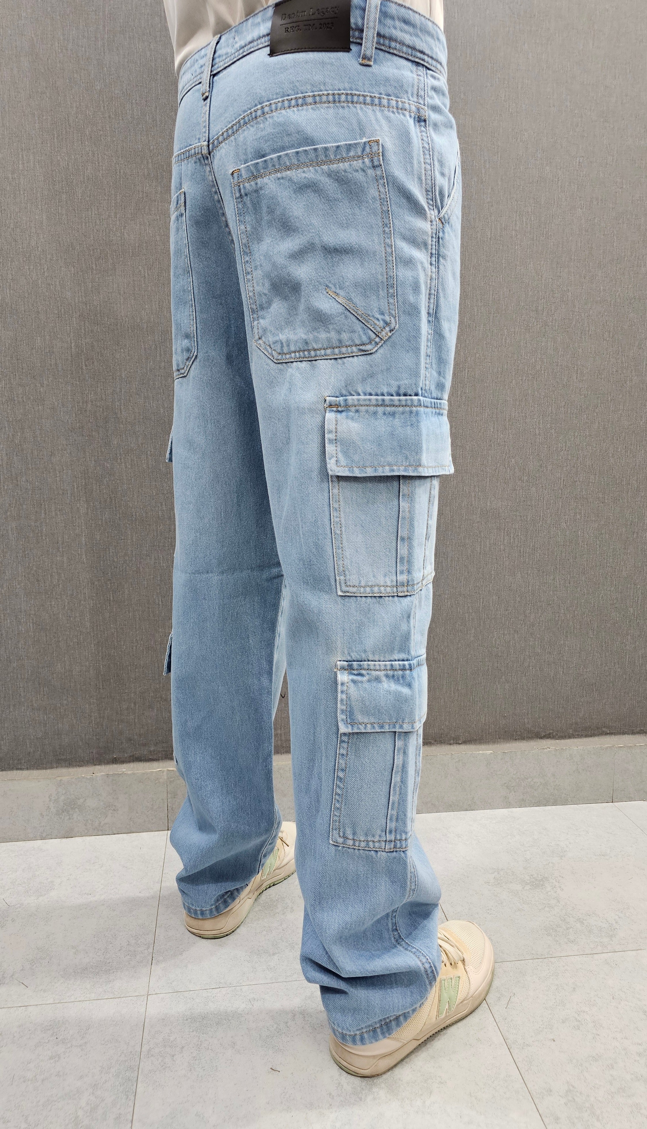 Loose Fit 8 pocket Jeans, Soft comfortable non-stretch Denim. Sky Blue.