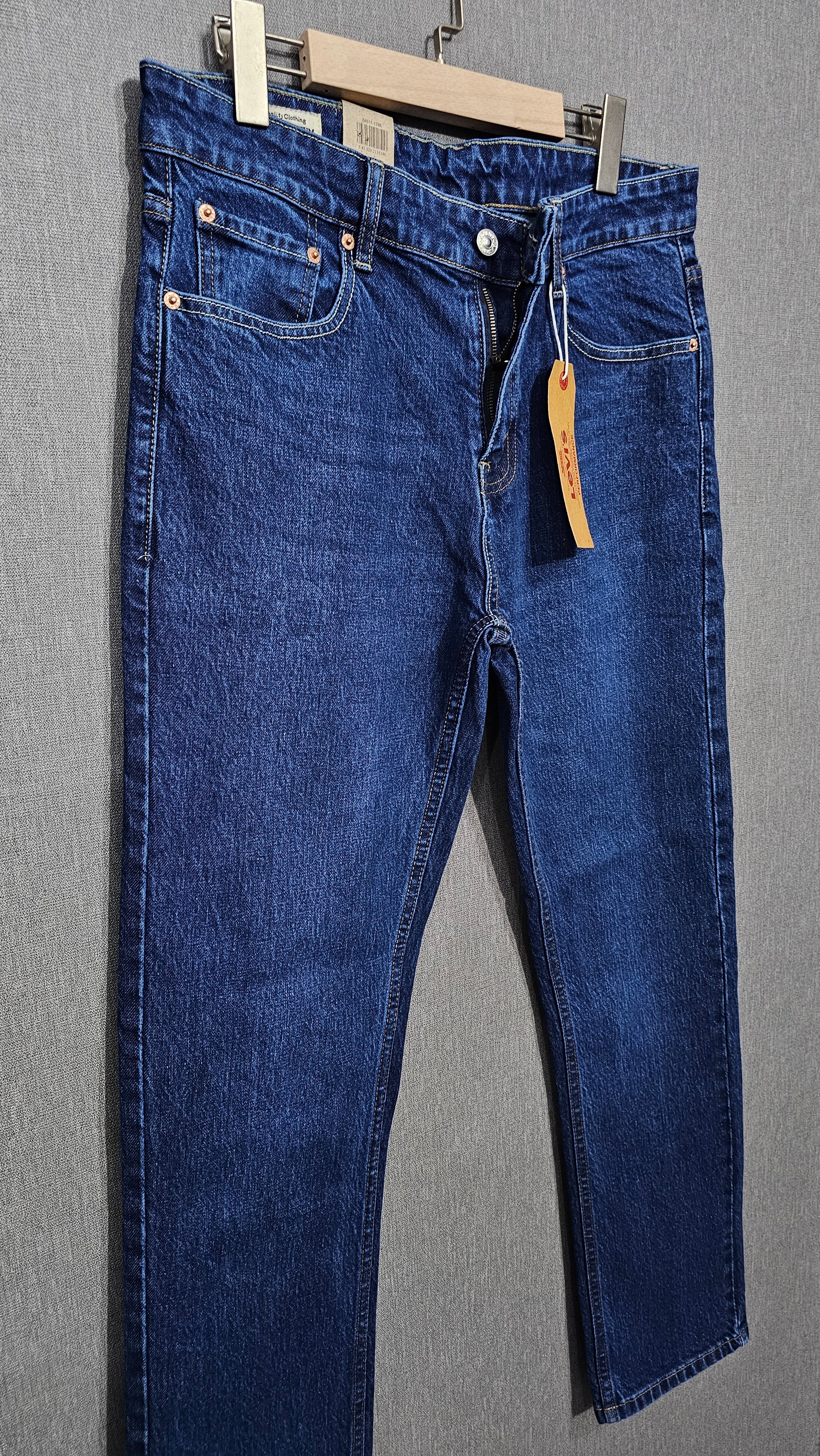 Mens Regular Fit Jeans, soft comfortable Stretch Denim Fabric, Blue Denim colour.