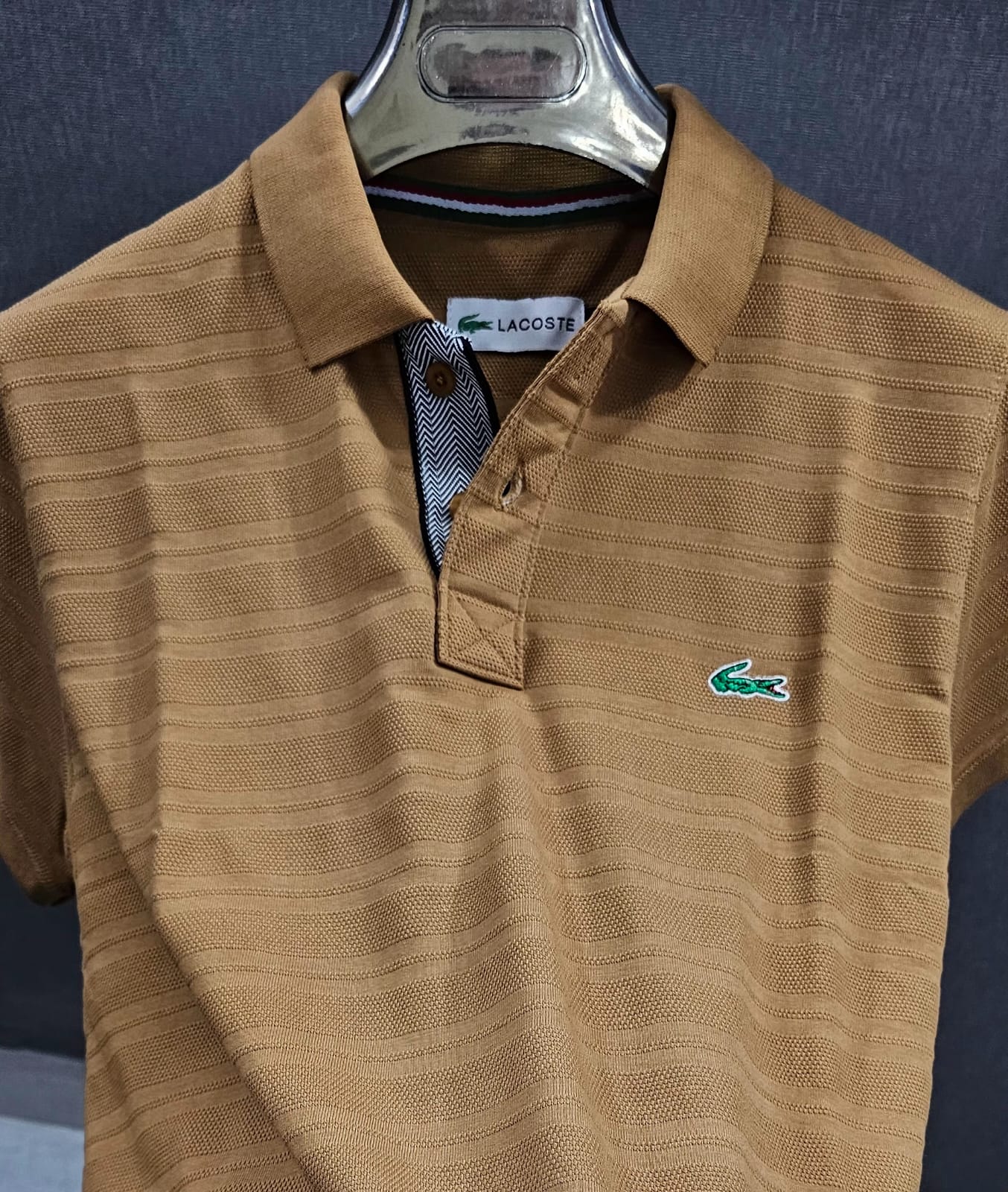 Mens knitted polo shirts in Cotton Jackard self Fabric Camel.