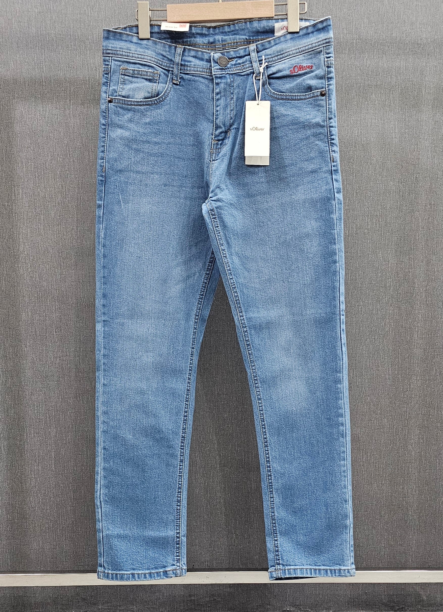Mens Regular Fit Jeans, soft comfortable Stretch Denim Fabric, Light blue colour.
