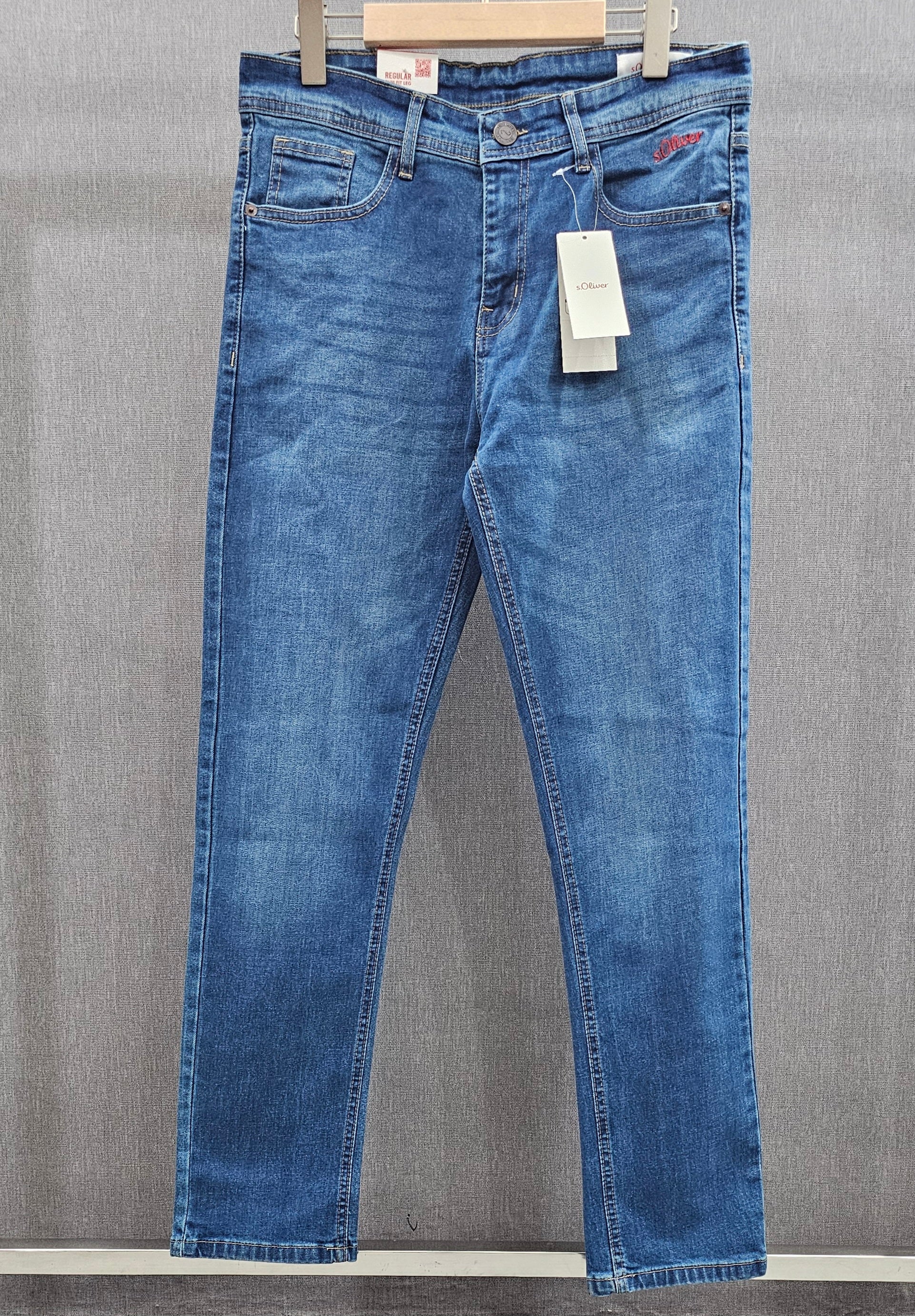 Mens Regular Fit Jeans, soft comfortable Stretch Denim Fabric, Dirty Tinted blue colour.
